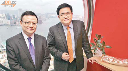 李鍇（右）與趙小寶料，下半年可推出人幣相關產品予零售客戶。（黎達豪攝）