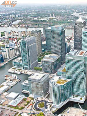 市場關注英國金改，會否影響倫敦金融市場中心地位。圖為倫敦金融區。