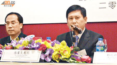 新奧首席執行官張葉生（右）表示，內地取消接駁費短期實現。