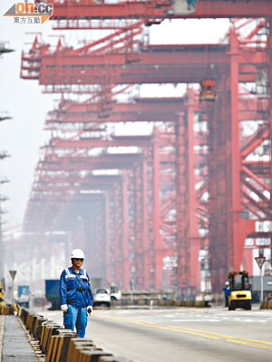 受歐債危機影響，中港兩地出口近期有惡化迹象。