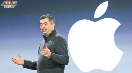 庫埃効力蘋果公司達二十三年，曾協助推出iTunes及App Store。