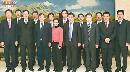 銀行公會代表團及金管局代表昨日在北京會見人民銀行及外管局官員。