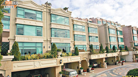 現推出標售的赤柱富豪海灣D段孖屋，實用面積約7,933方呎。