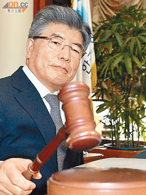 南韓央行行長金仲秀擔心，九四年聯儲局連環加息引發的市場動盪重演。
