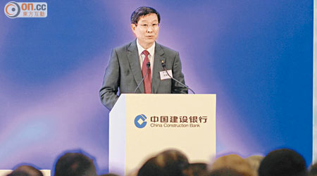 建行董事長王洪章稱，不會因為整合旗下香港區分支機構而裁員或減薪。（胡家豪攝）