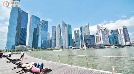 美聯（環球）賈建安稱，新加坡物業買賣監管制度完備，為吸引外資要因。