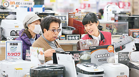 日本上調消費稅至8%後，對零售市道的影響立竿見影。