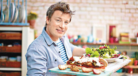 英國靚仔廚神Jamie Oliver可謂「百足咁多爪」，多方面發展事業。