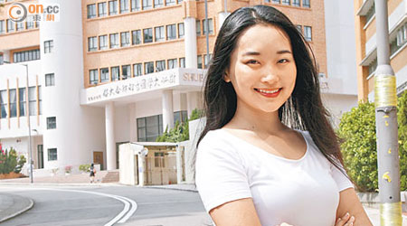 Rebecca表示，香港學生的購物欲遠高於內地生。