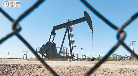 油價插水打擊多個產油國經濟。
