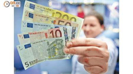 美國落實加息後，歐元匯價有機反撲。
