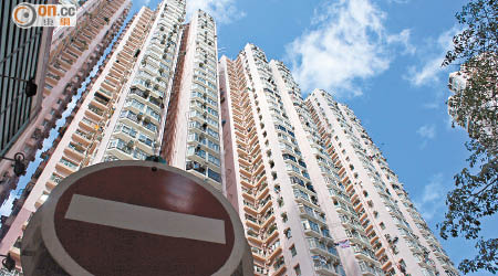 荃灣中心凶宅毗鄰單位月租八千元。