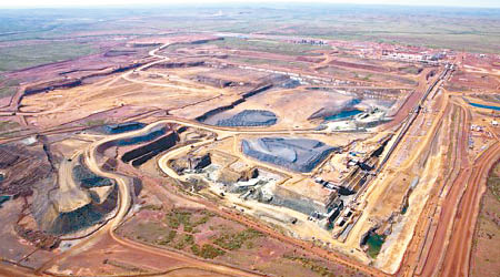 中信擬為旗下中澳鐵礦項目作出巨額減值撥備。