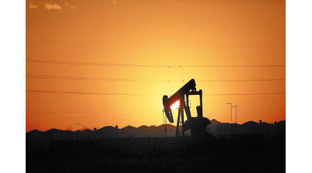 紐油昨曾跌1.29%至每桶35.24美元的一個月新低。