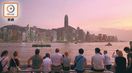 香港須強化本身優勢，提升競爭力。