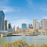 布里斯班為昆士蘭首府，經濟繁榮。