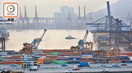 香港外貿疲弱，貿發局更下調全年整體出口貨值預測至跌4%。