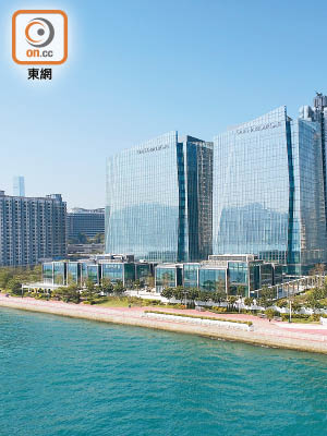 紅磡One HarbourGate<br>東座全幢商廈及東座商舖