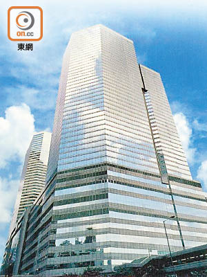 會展廣場辦公大樓高層單位以1.05億元售出。