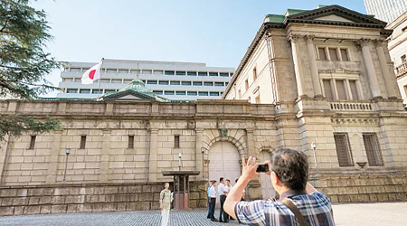 日本央行預期無意改變其龐大的購債計劃。