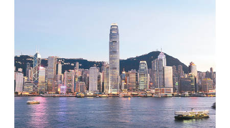 香港上半年經濟增長高達百分之四。