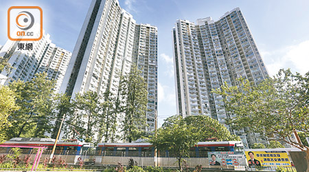 屯門公屋建生邨有三房單位以800萬元天價放售。