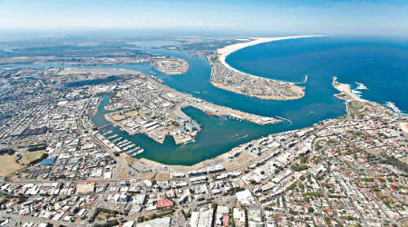 Port of Newcastle是澳洲東岸最大的港口。
