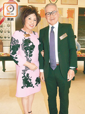 莎莎主席郭少明（右）稱，台灣業務疲弱，因此結束當地業務。左為副主席郭羅桂珍。