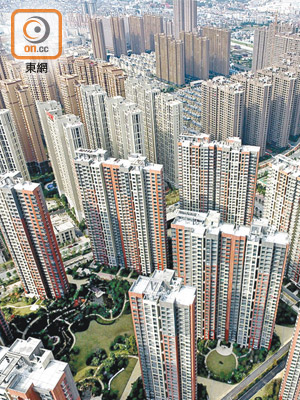 有專家質疑中國徵收房產稅的決定。