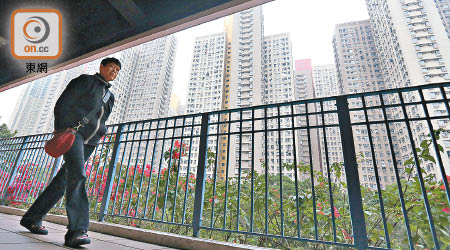 金管局表示，香港樓市長遠仍然面臨一些阻力。