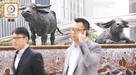 券商料港股周一有望結束早前跌勢。