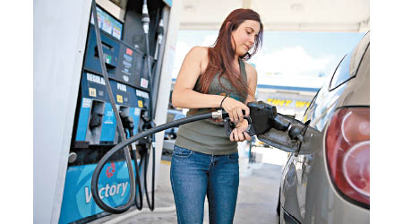 油價持續上漲，或令各地央行提速加息。