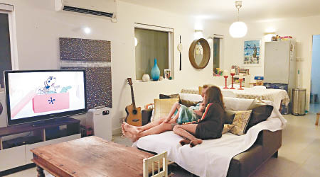 Marc和家人現居於西貢一間面積逾2,000方呎的獨立屋，單位空間寬敞。