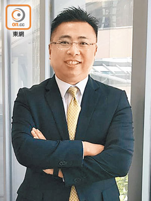 渣打香港文偉成表示，旗下手機銀行積極引入理財服務。