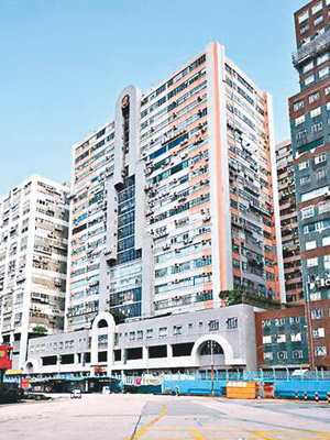 百樂門大廈於一九九○年落成，位於柴灣工業區核心地段，實用率達九成。