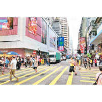 香港舖租不斷飛升，蠶食店東經營利潤。