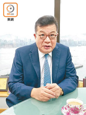 紀惠湯文亮認為，本港樓價不斷上升主因是供應不足。
