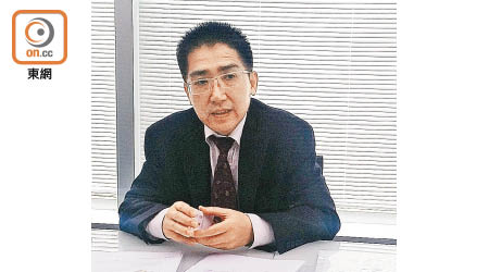 陽光100出售重慶兩個物業項目的股權。圖為主席兼行政總裁易小迪。