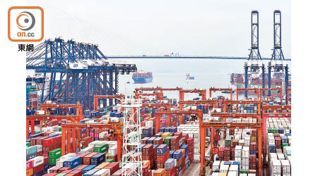 香港貨櫃吞吐量連跌兩個月。