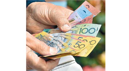 澳元匯價急漲0.8%，三周以來最勁。