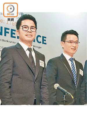 思考樂陳啟遠（右）表示，學費仍有上調空間。左為首席財務官蘇偉恒。