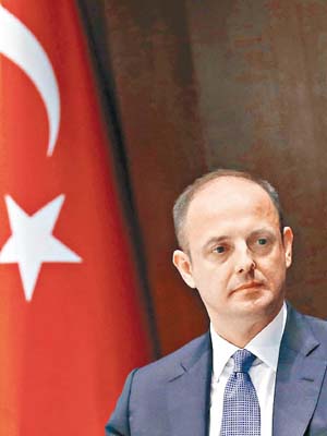 土耳其央行行長Murat Cetinkaya突遭撤換。