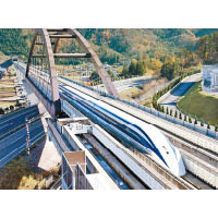 JR東海主要營運日本東海道新幹線和東海地區的12條路線。