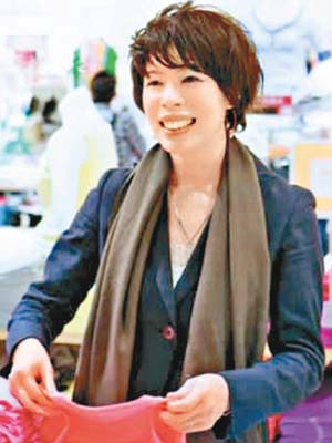 赤井田真希今年四十歲，六月剛被任命為UNIQLO日本業務嘅CEO。