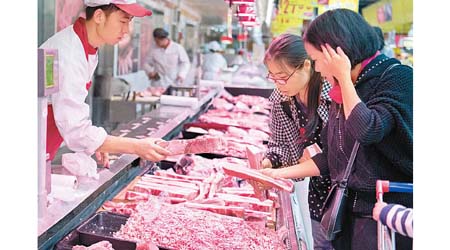 內地豬肉價格按年升近七成。