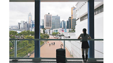 香港作為國際金融中心，在融資方面應當繼續發揮優勢。
