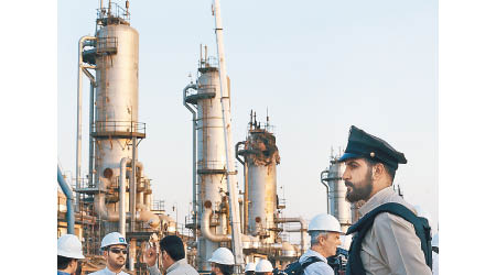 沙特國營油企沙特阿美以三十年最大幅度，勁劈售價去保護市場份額。
