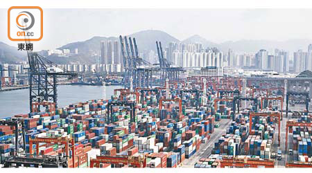 香港三月港口貨櫃吞吐量為155.1萬個標準箱。