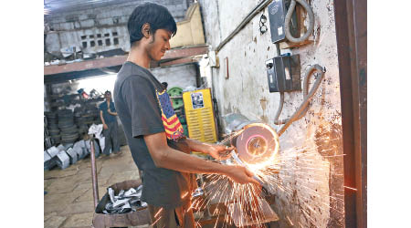 印度製造業採購經理指數陷入收縮，並創紀錄新低。