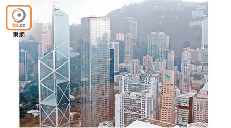 香港不同銀行或財務公司有推出循環貸款計劃，借款前可先貨比三家。